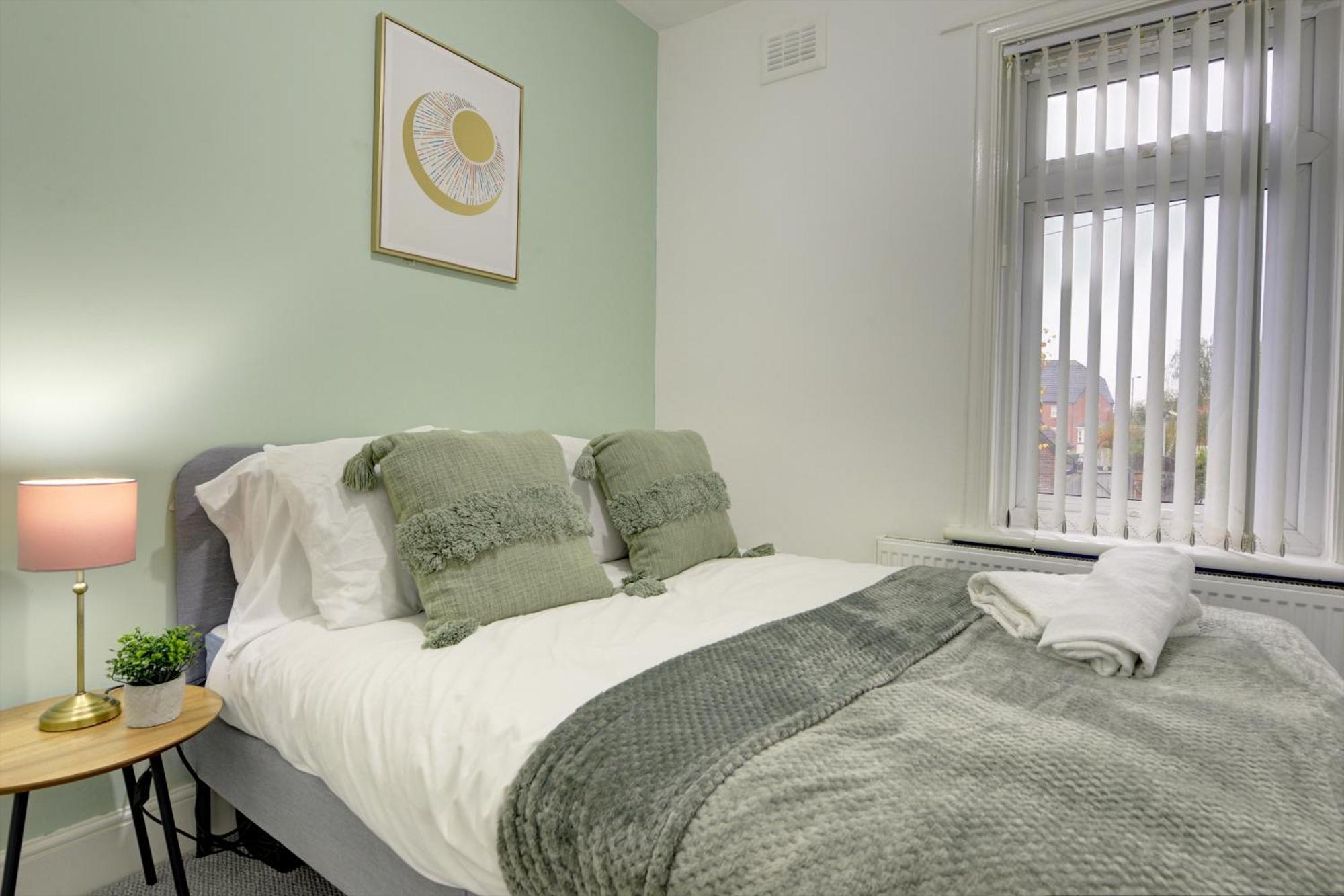 Stunning And Lovely 3 Bed House - Catch 22 Coventry Bagian luar foto