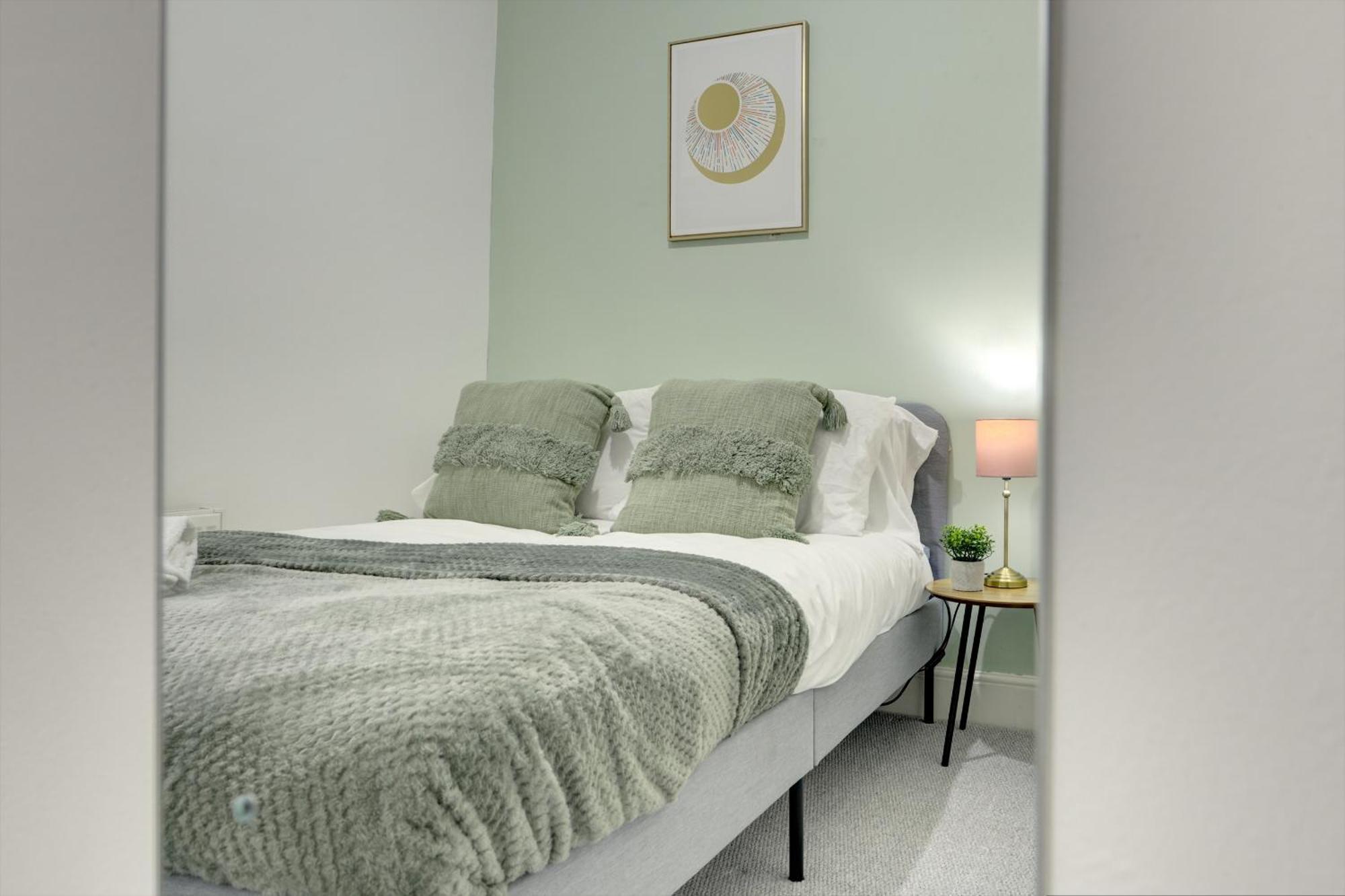Stunning And Lovely 3 Bed House - Catch 22 Coventry Bagian luar foto