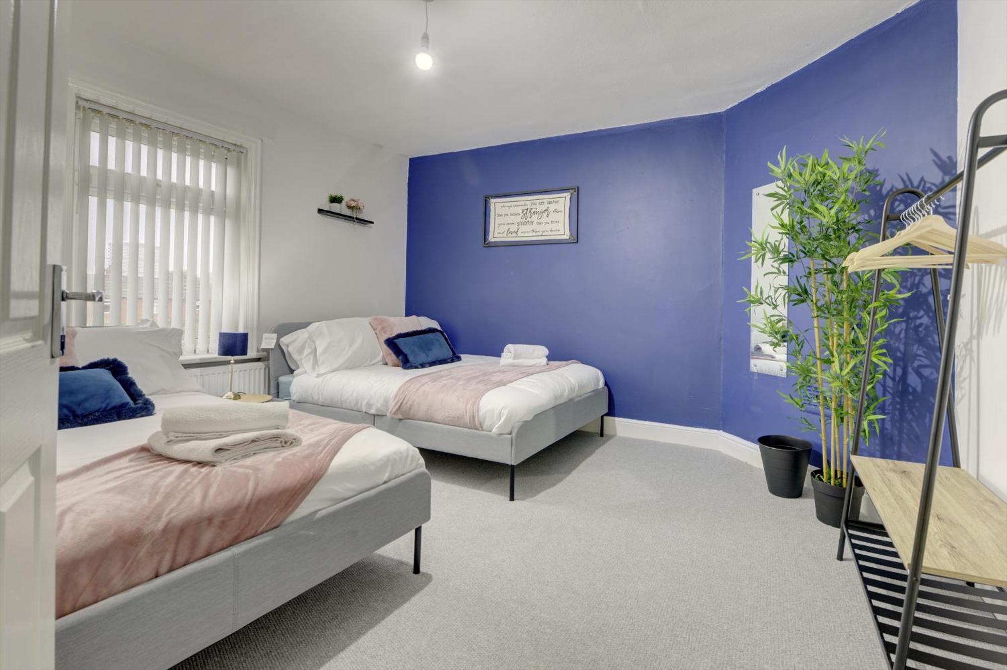 Stunning And Lovely 3 Bed House - Catch 22 Coventry Bagian luar foto